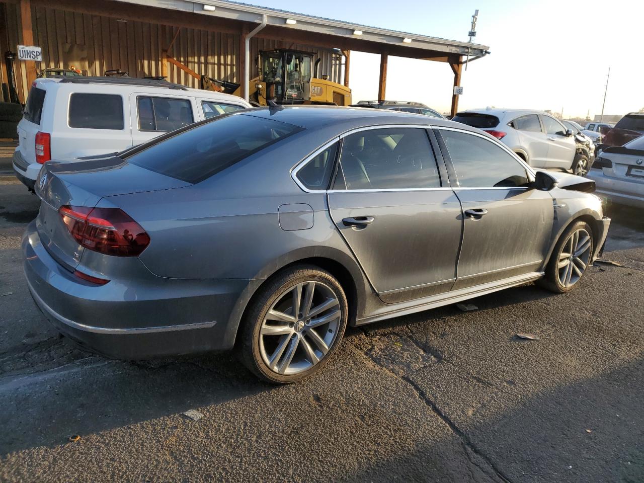 2017 Volkswagen Passat - Image 3