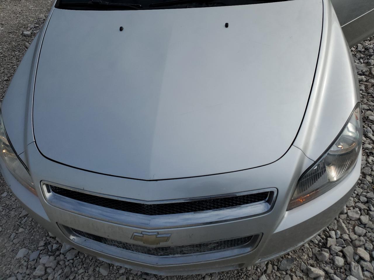 2009 Chevrolet Malibu - Image 13