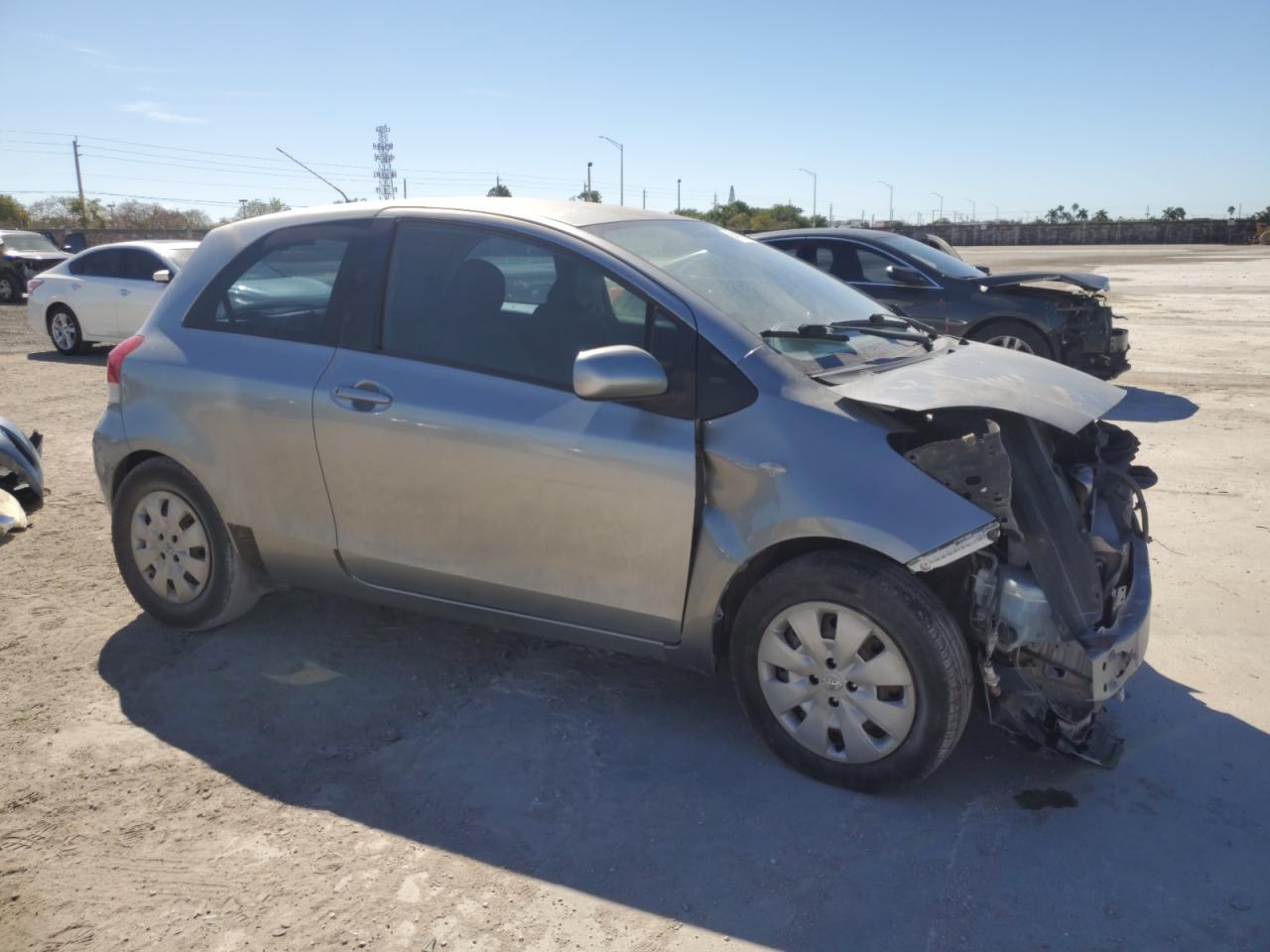 2010 Toyota Yaris - Image 4