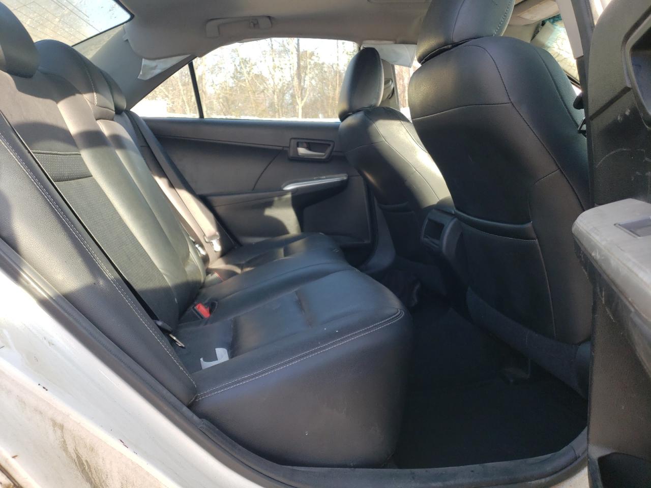 2012 Toyota Camry - Image 10