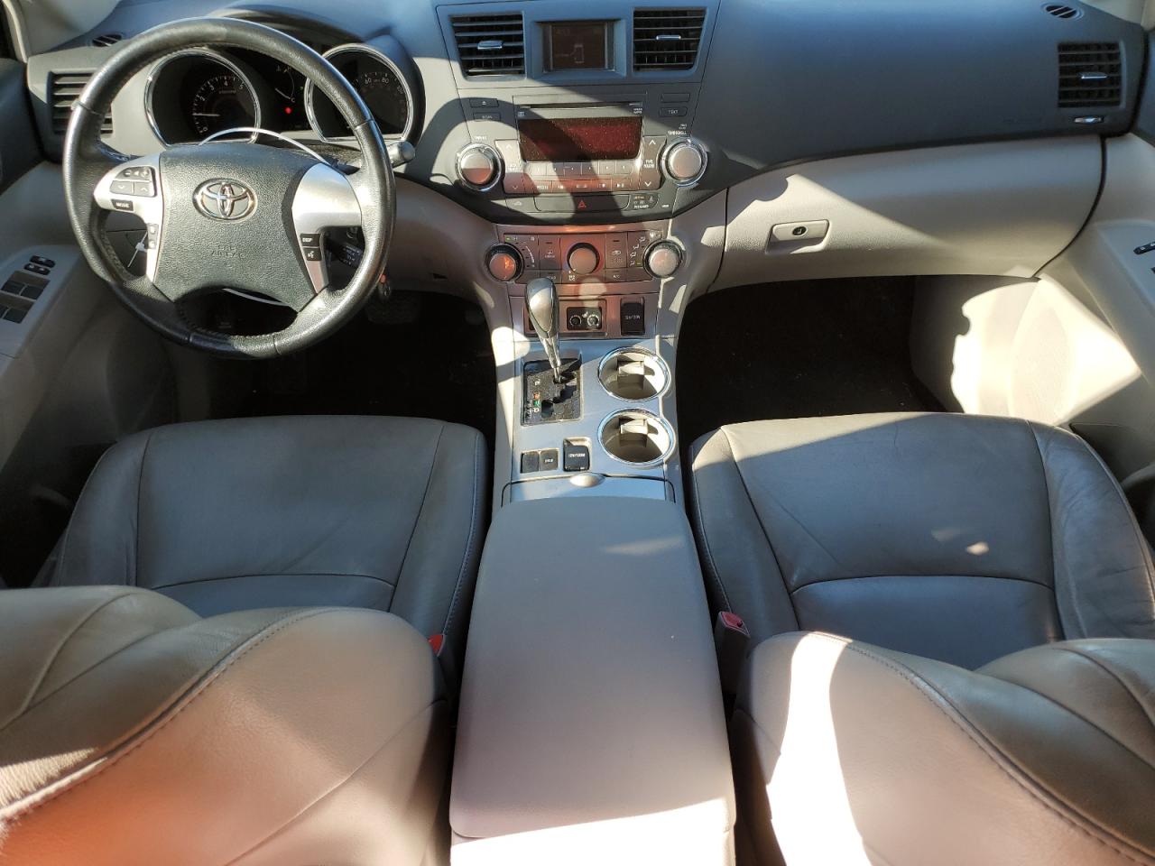 2012 Toyota Highlander - Image 8