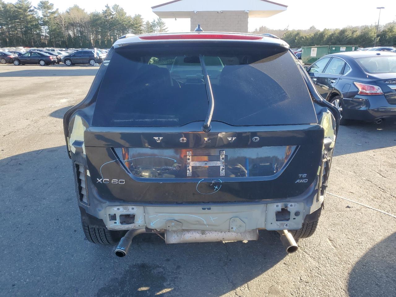 2010 Volvo XC60 - Image 6