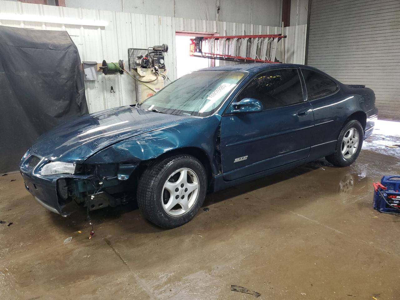 1997 Pontiac Grand Prix Gtp de vânzare în Elgin, IL - Front End
