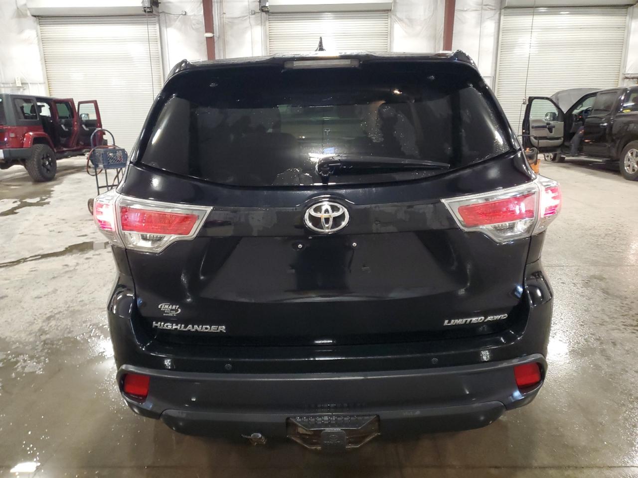 2015 Toyota Highlander - Image 6