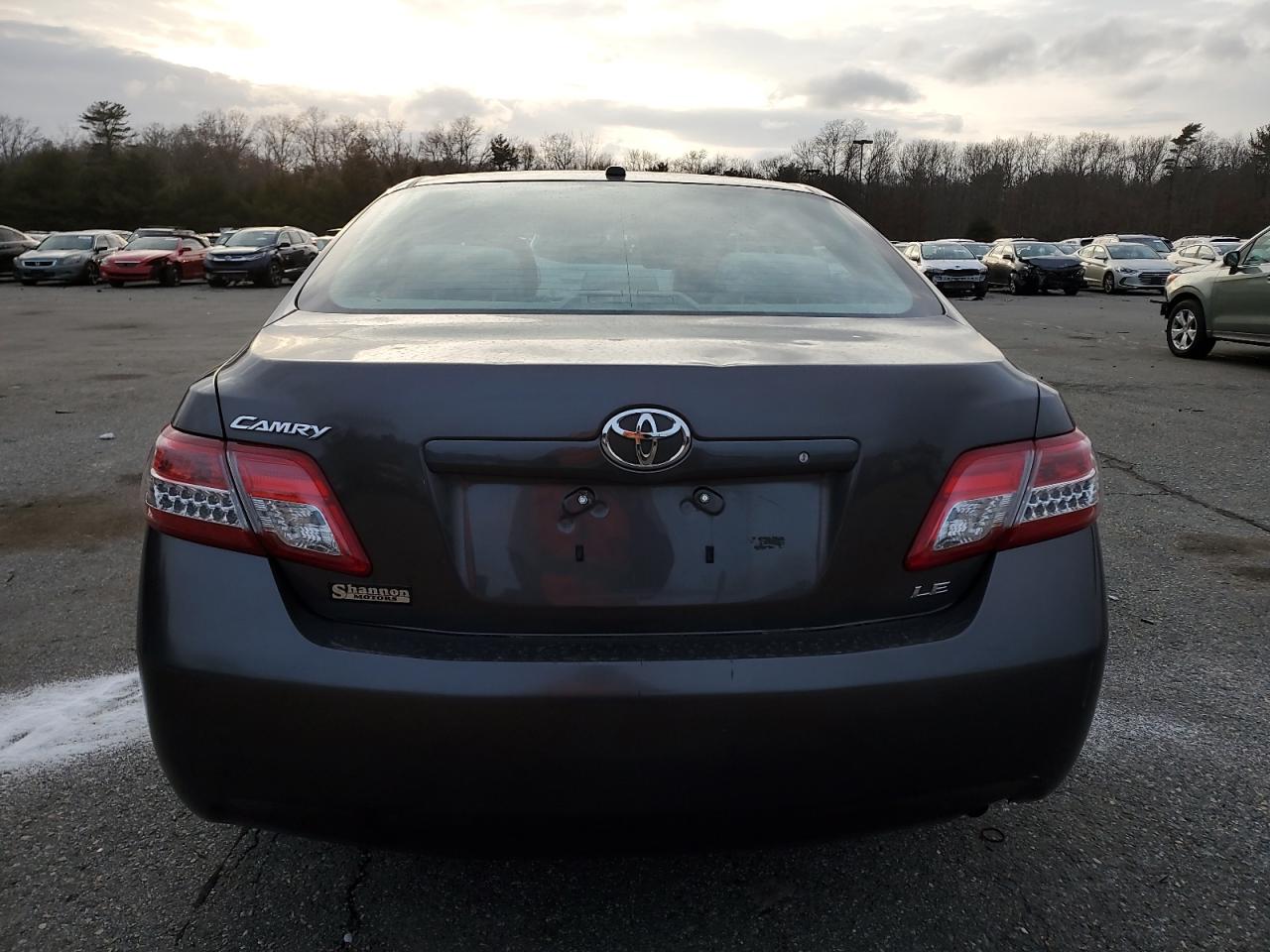 2011 Toyota Camry - Image 6