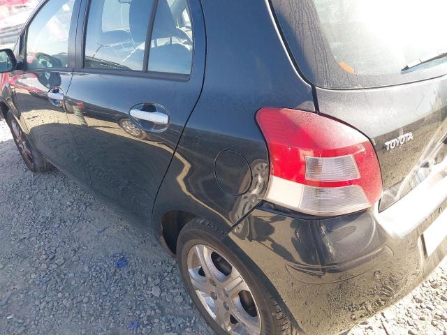 2010 TOYOTA YARIS TR V
