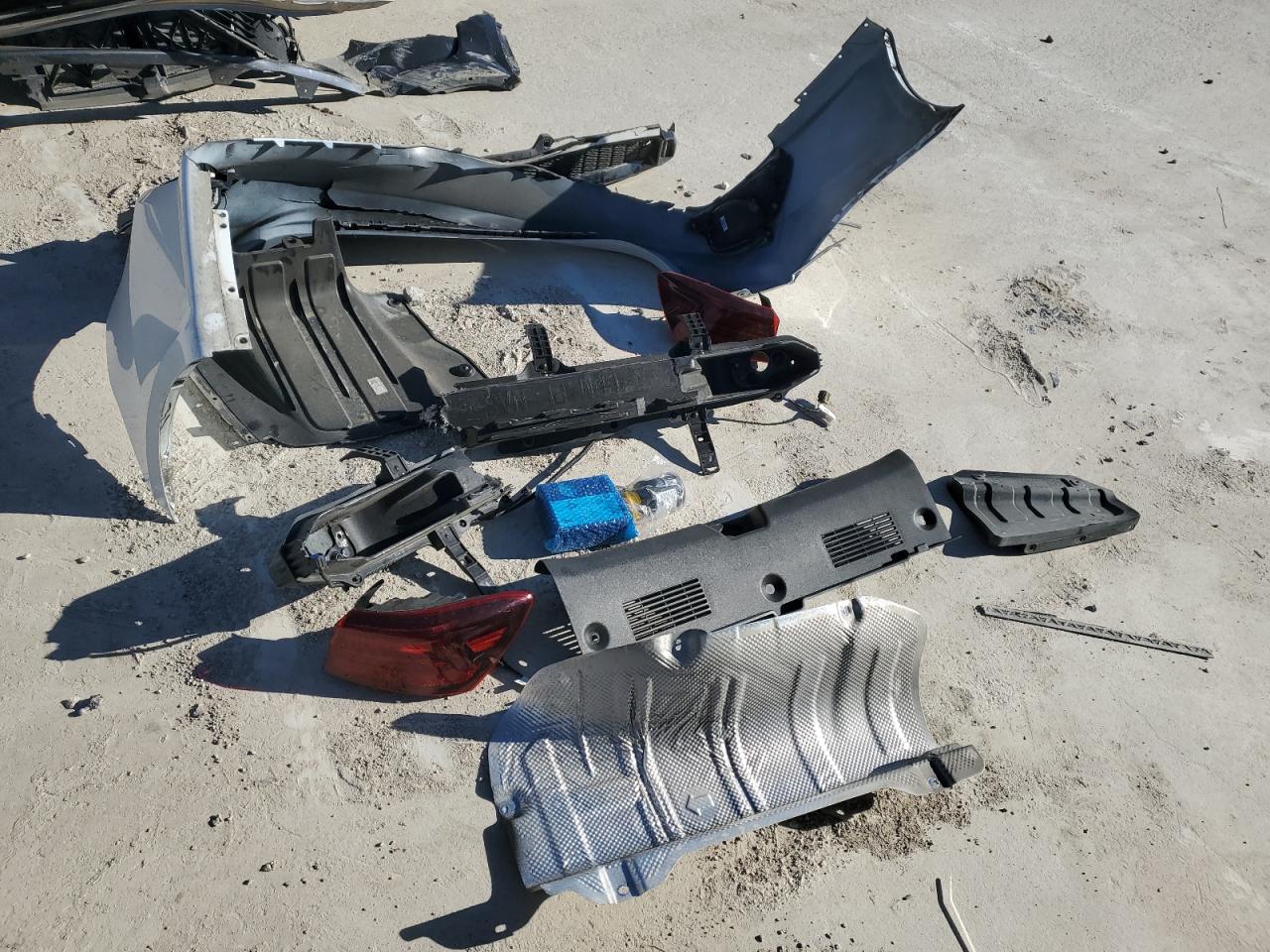 2023 Kia Forte - Image 14