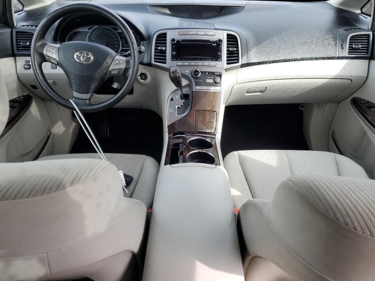 2010 Toyota Venza - Image 8
