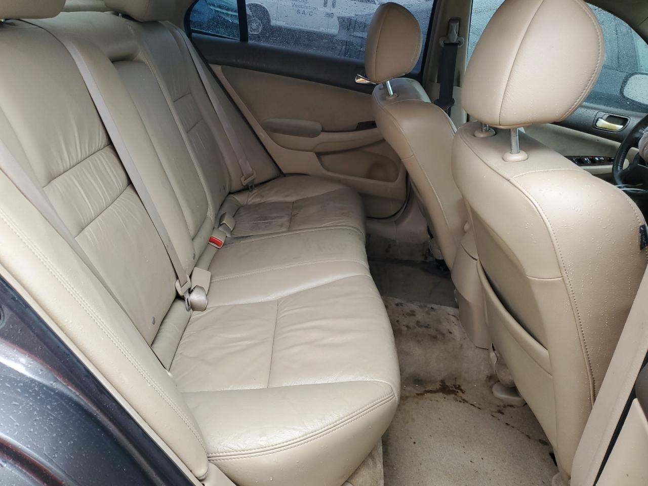 2006 Honda Accord - Image 10