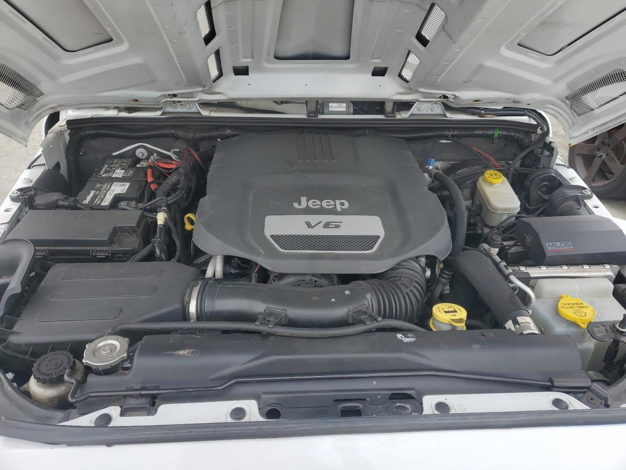 2014 Jeep Wrangler - Image 11