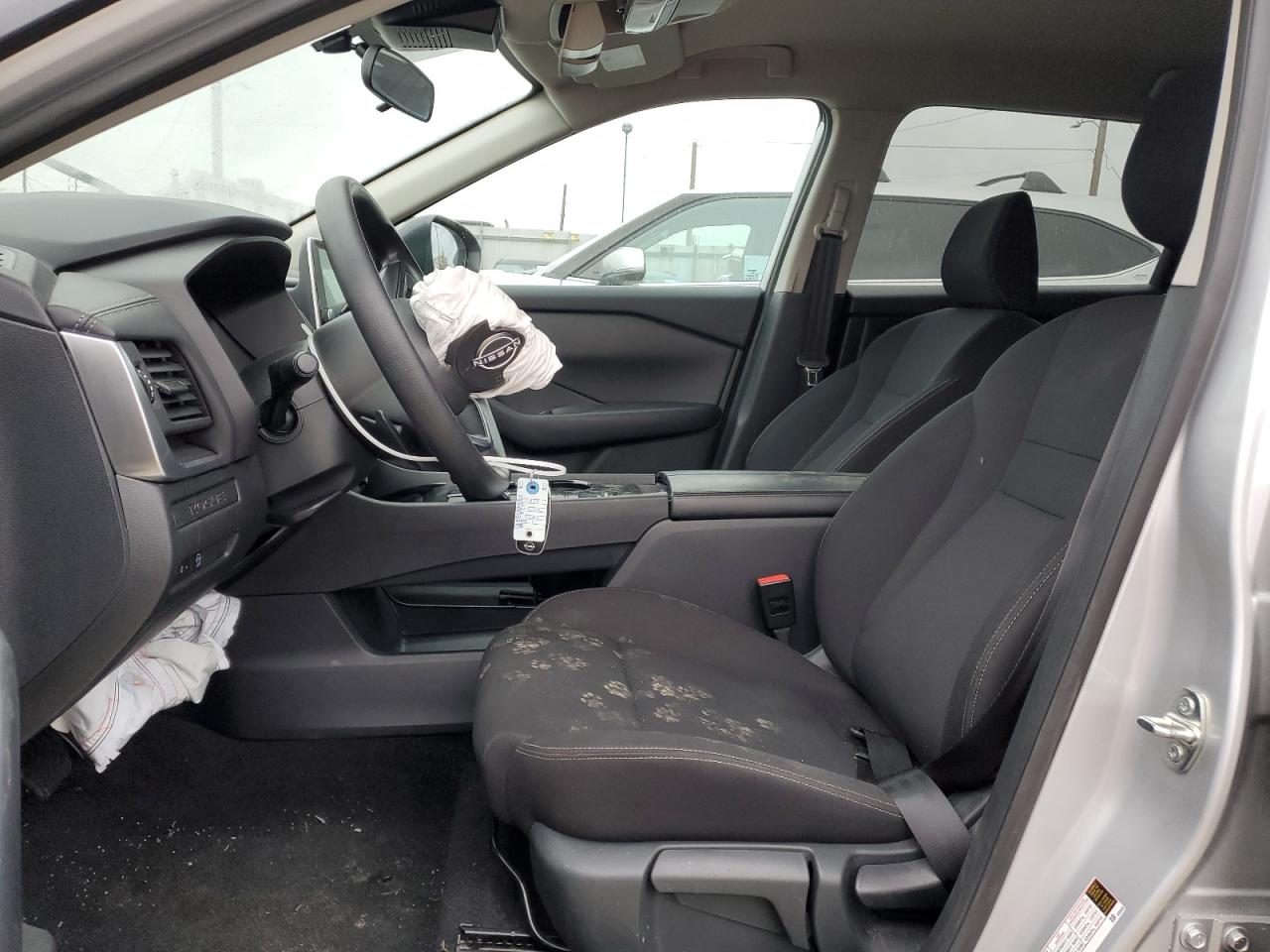 2024 Nissan Rogue - Image 7