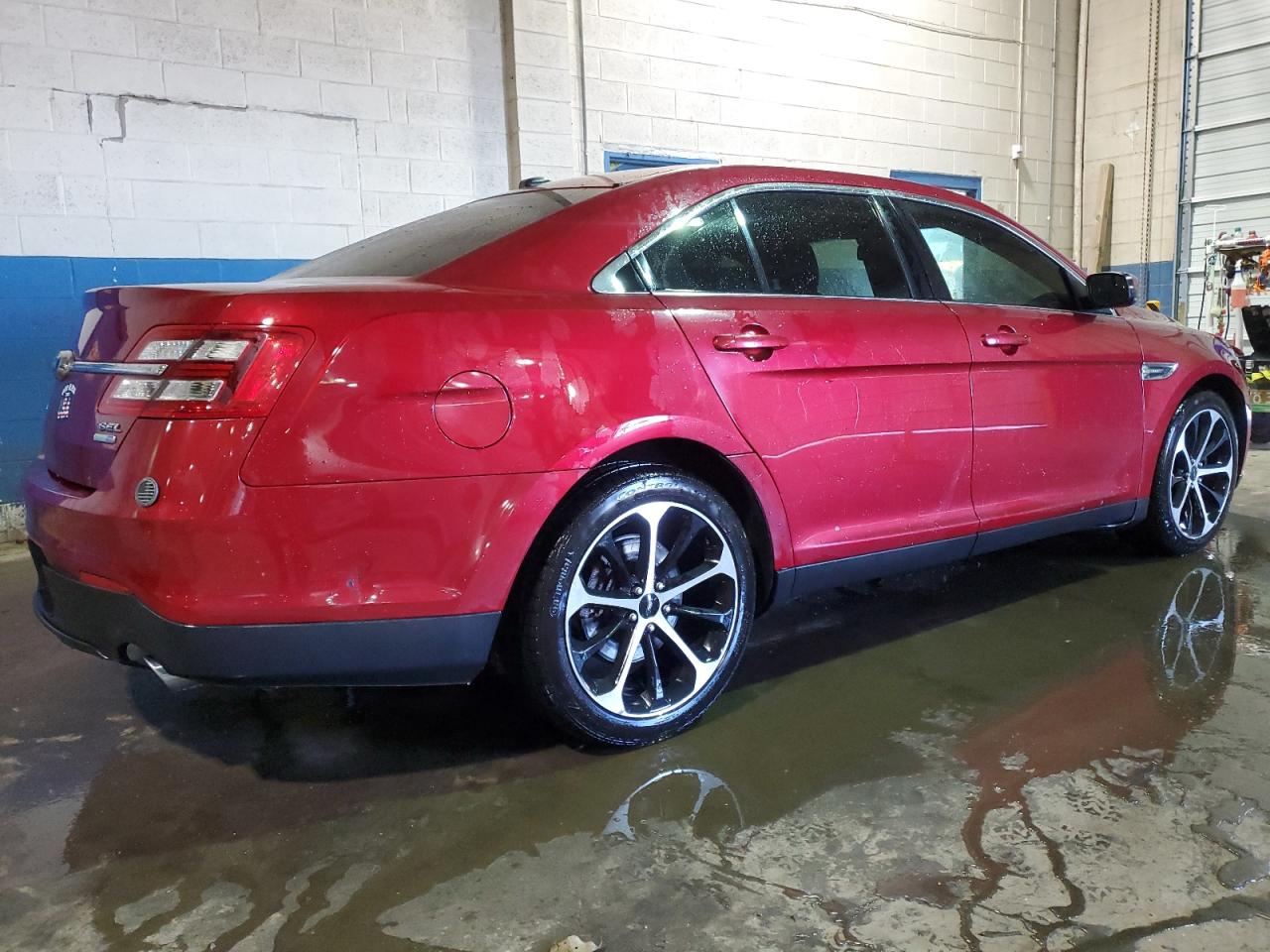 2014 Ford Taurus - Image 3