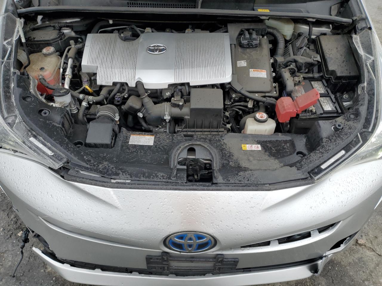 2017 Toyota Prius - Image 11