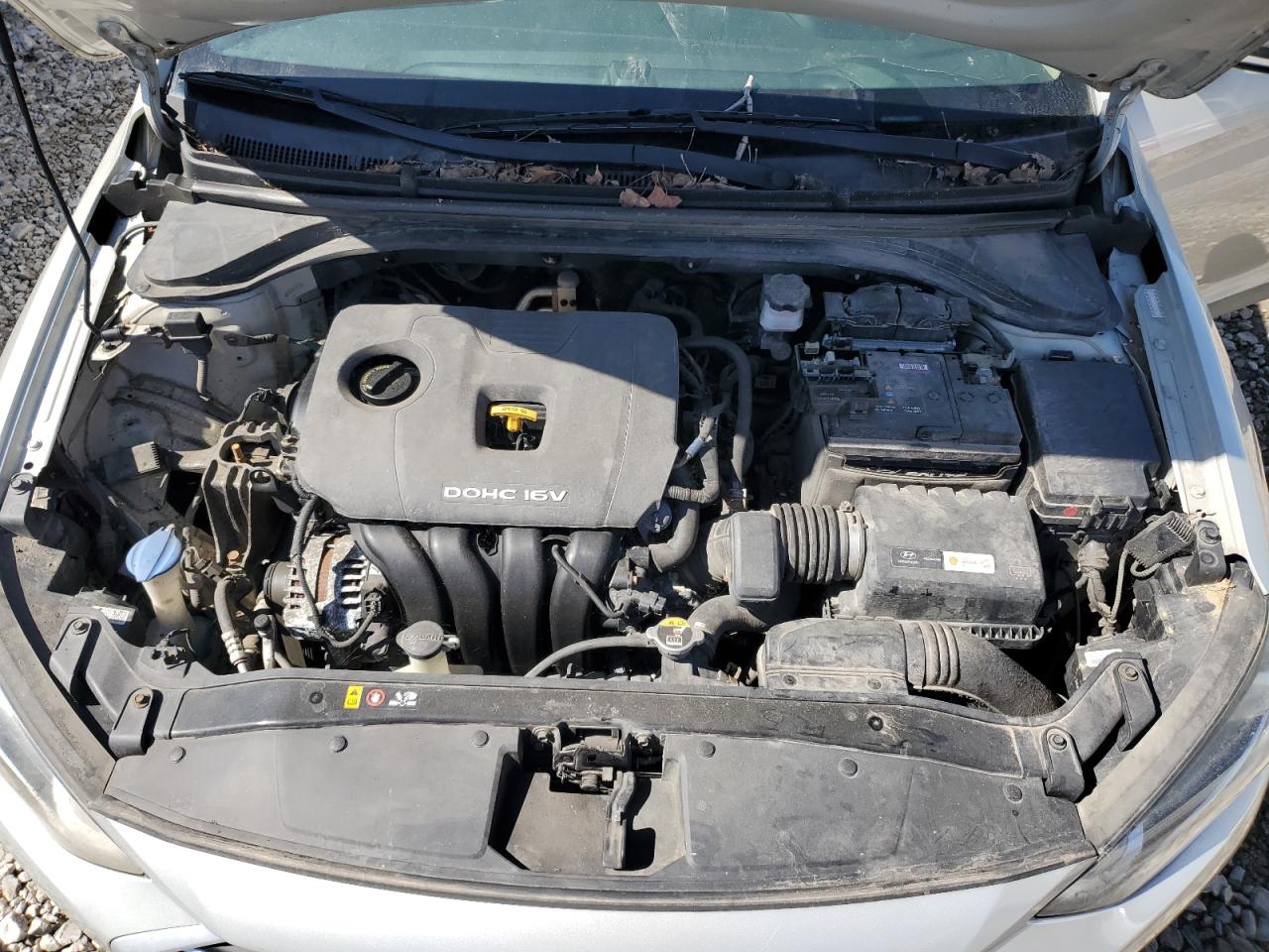 2017 Hyundai Elantra - Image 11
