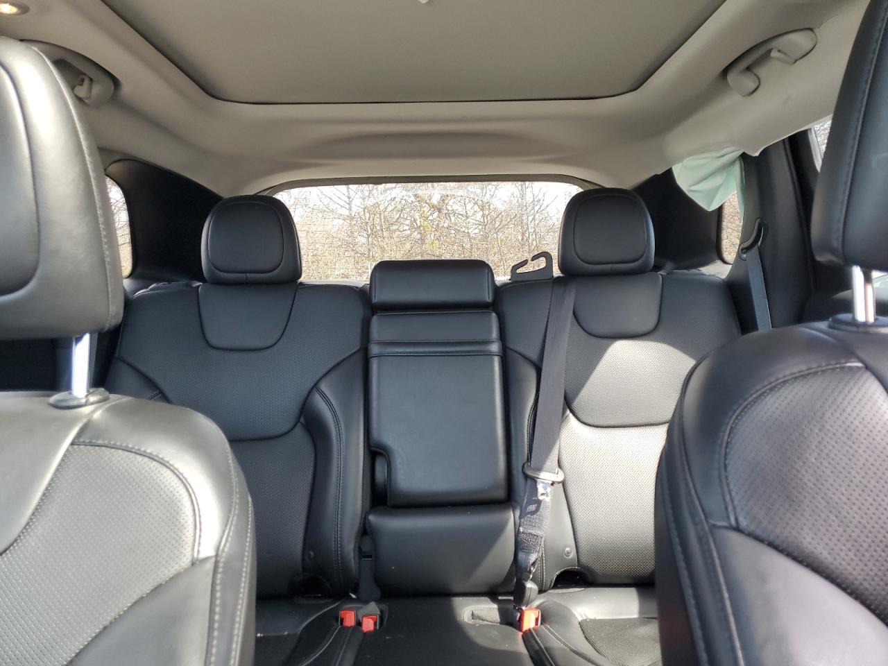 2019 Jeep Grand Cherokee - Image 10
