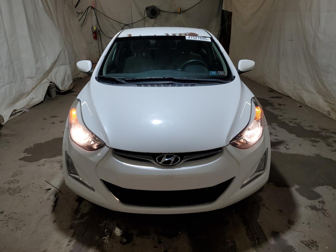 2015 Hyundai Elantra - Image 5
