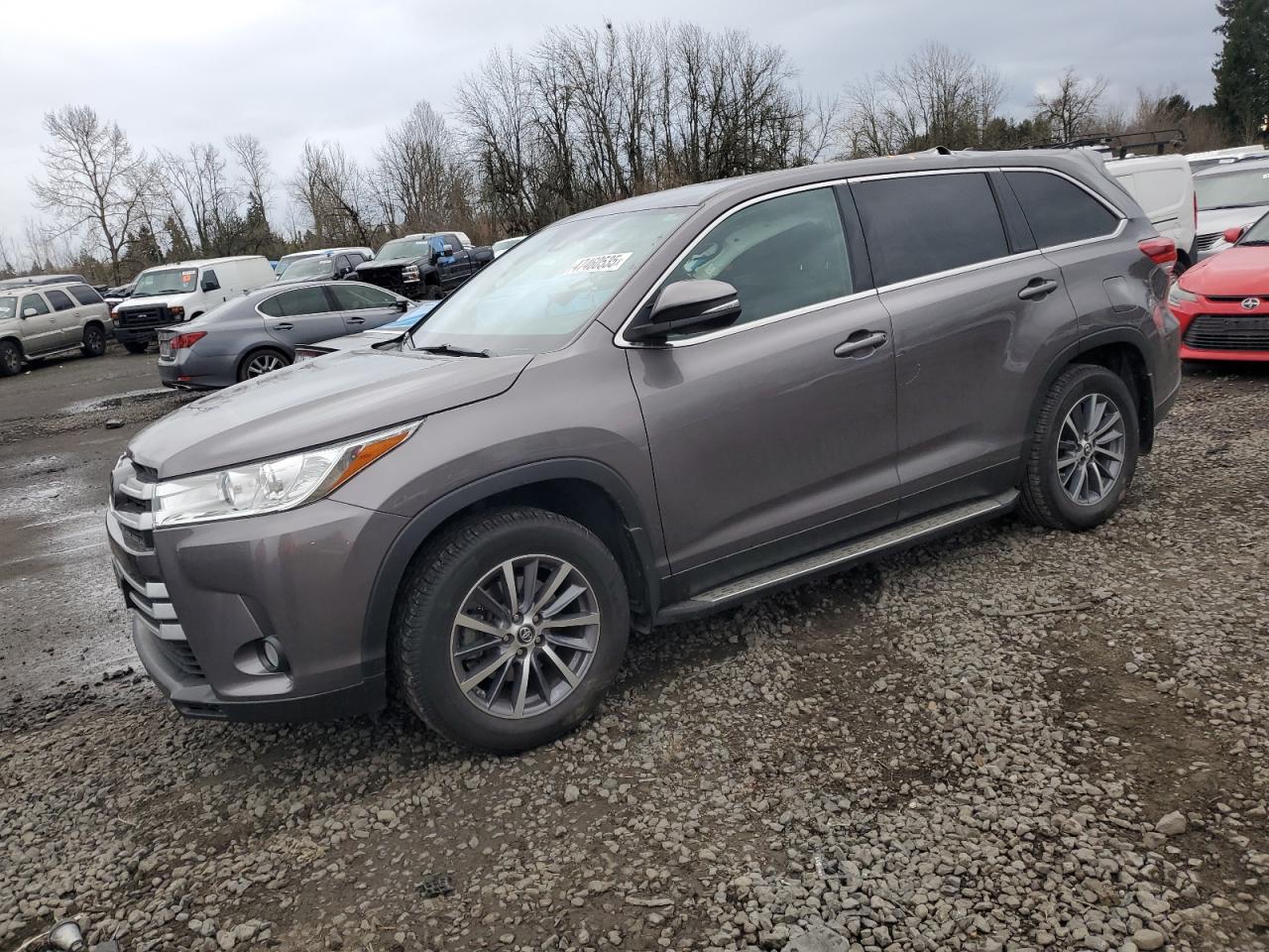 2019 Toyota Highlander - Image 1