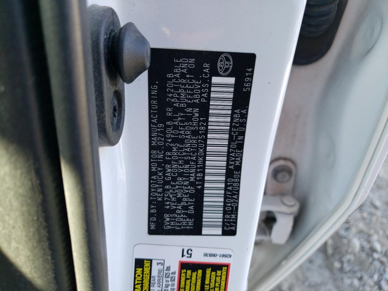2019 Toyota Camry - Image 12