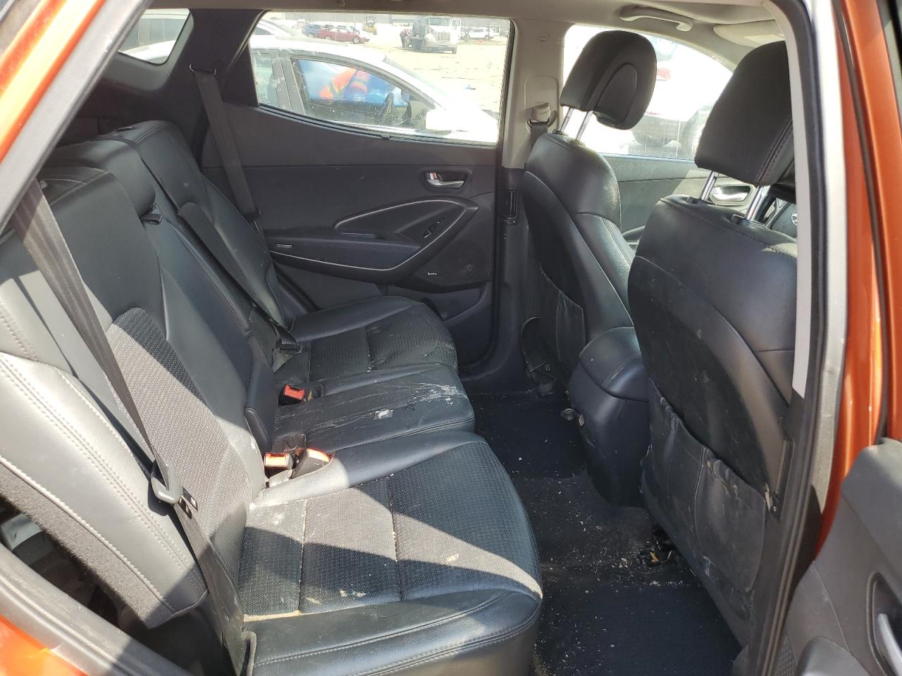 2013 Hyundai Santa Fe - Image 11