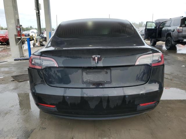  TESLA MODEL 3 2019 Czarny