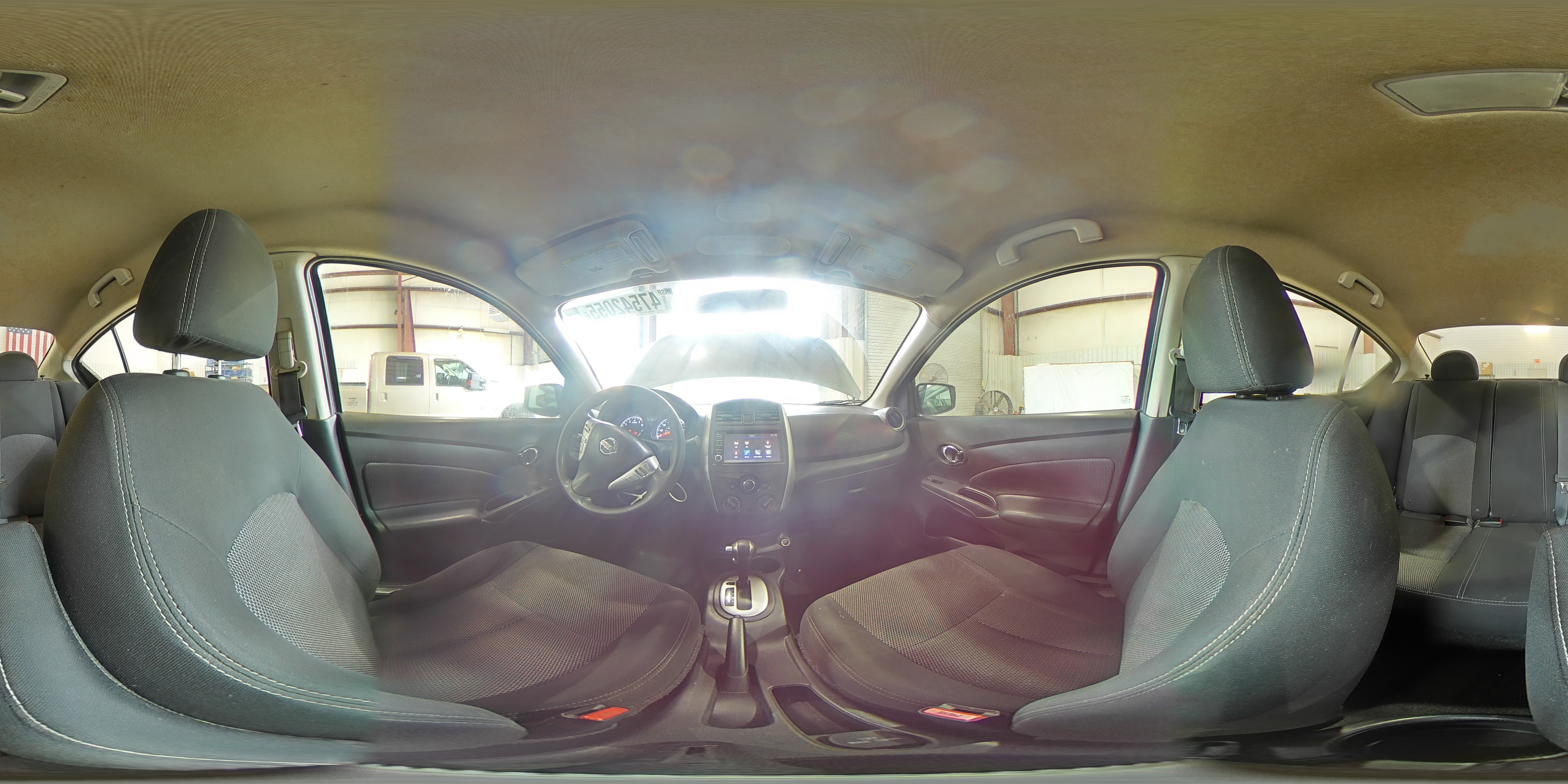 2018 Nissan Versa - Image 13