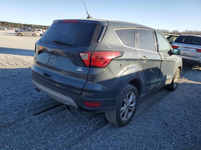  FORD ESCAPE 2019 Granatowy