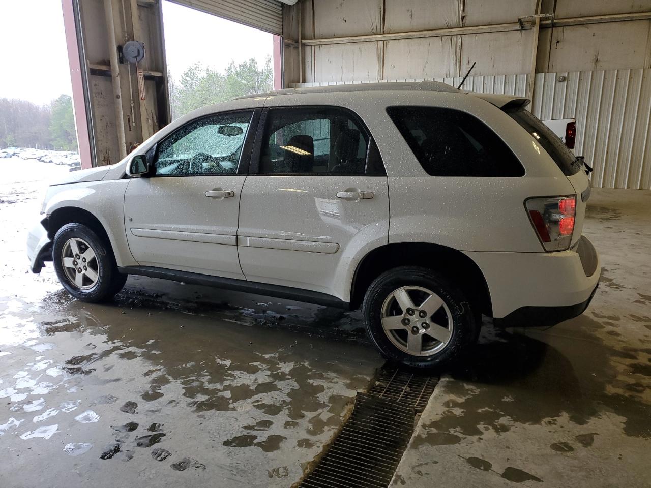 2008 Chevrolet Equinox - Image 2