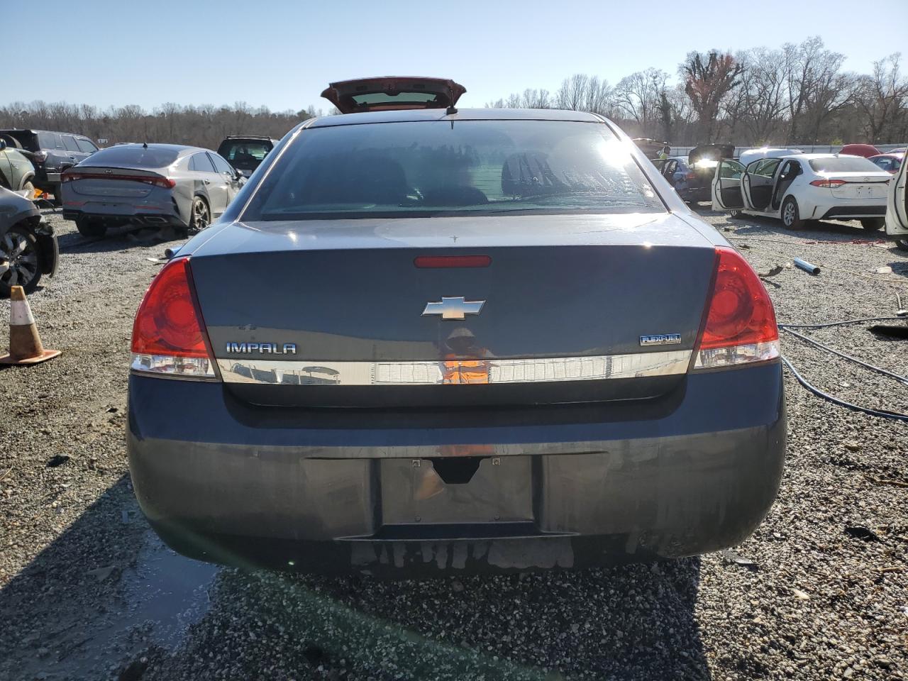 2010 Chevrolet Impala - Image 6
