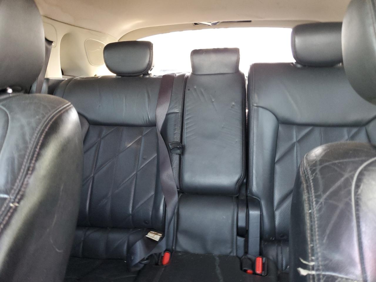 2011 Infiniti FX - Image 10