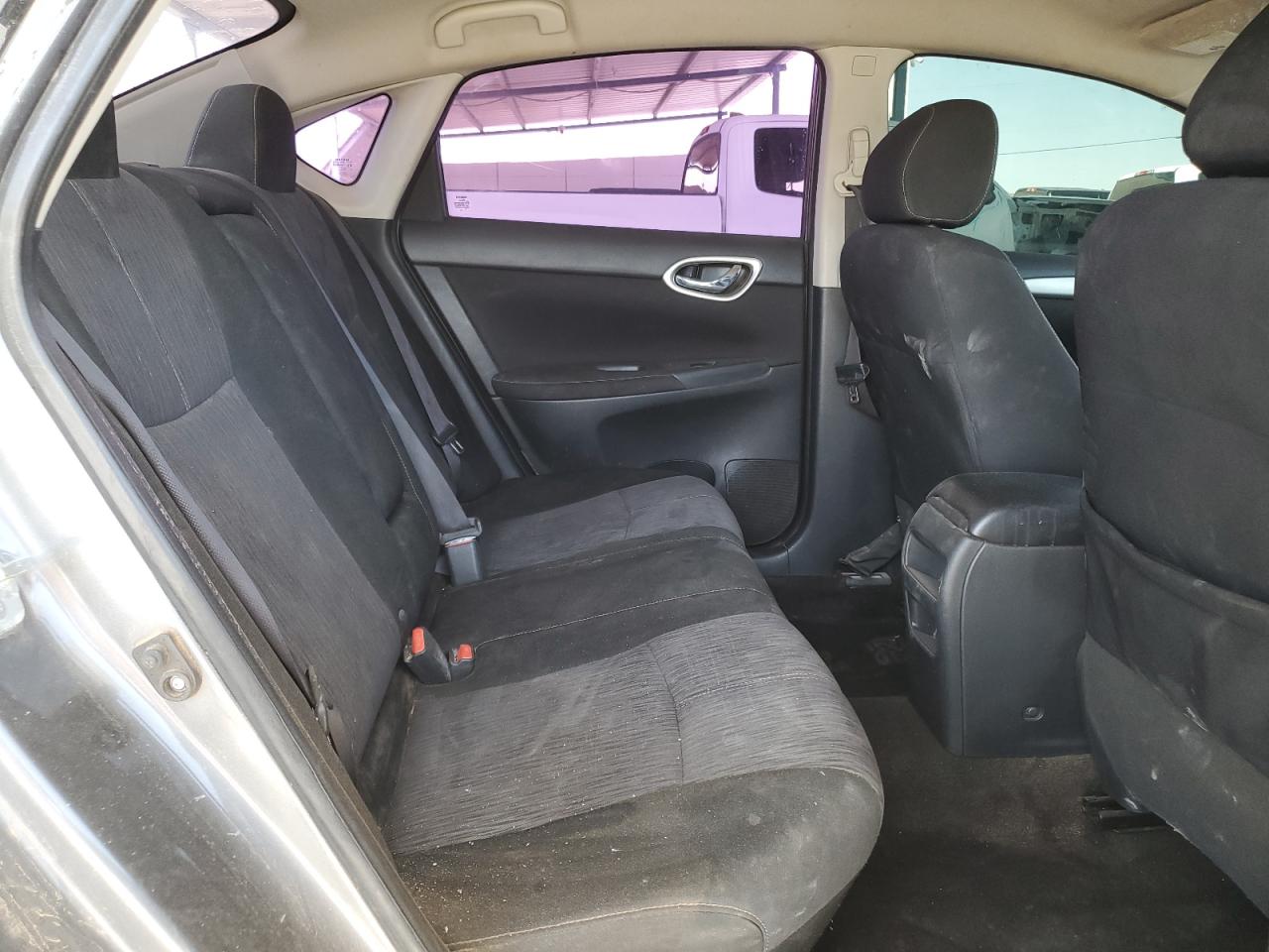 2015 Nissan Sentra - Image 10