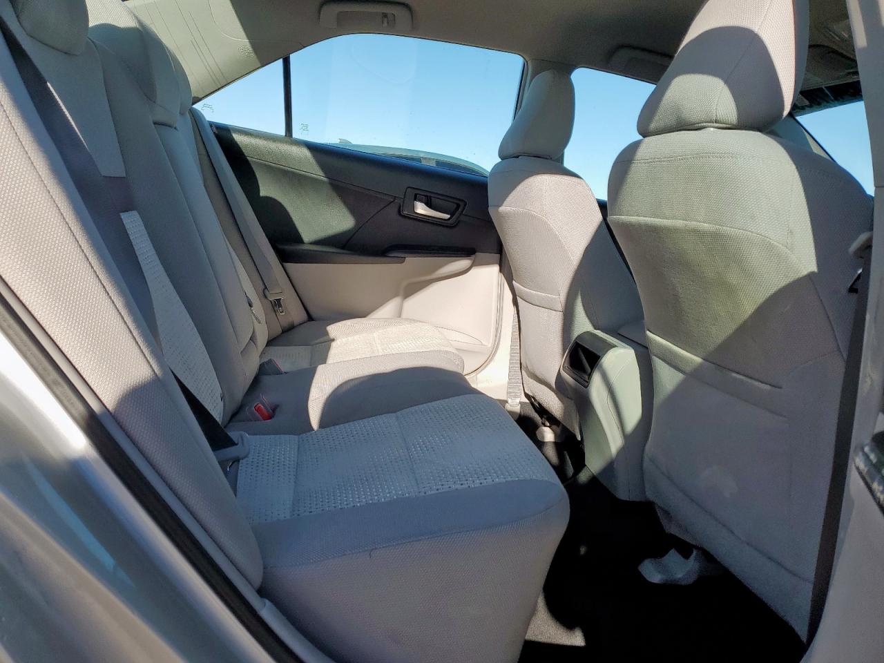 2012 Toyota Camry - Image 10
