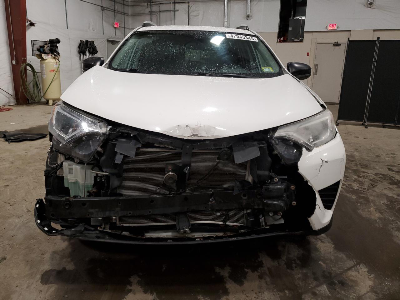 2016 Toyota RAV 4 - Image 5