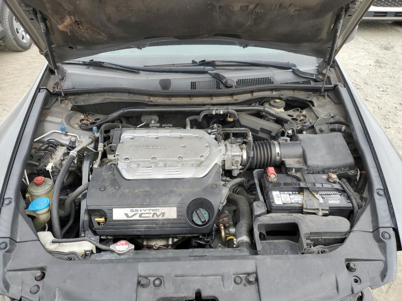 2009 Honda Accord - Image 12