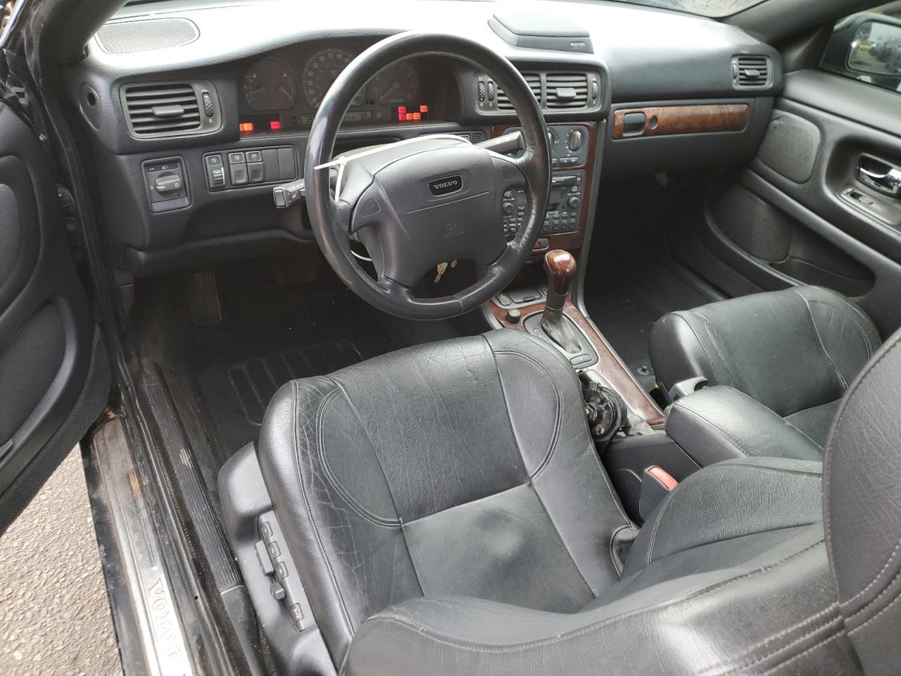 2002 Volvo C70 - Image 8