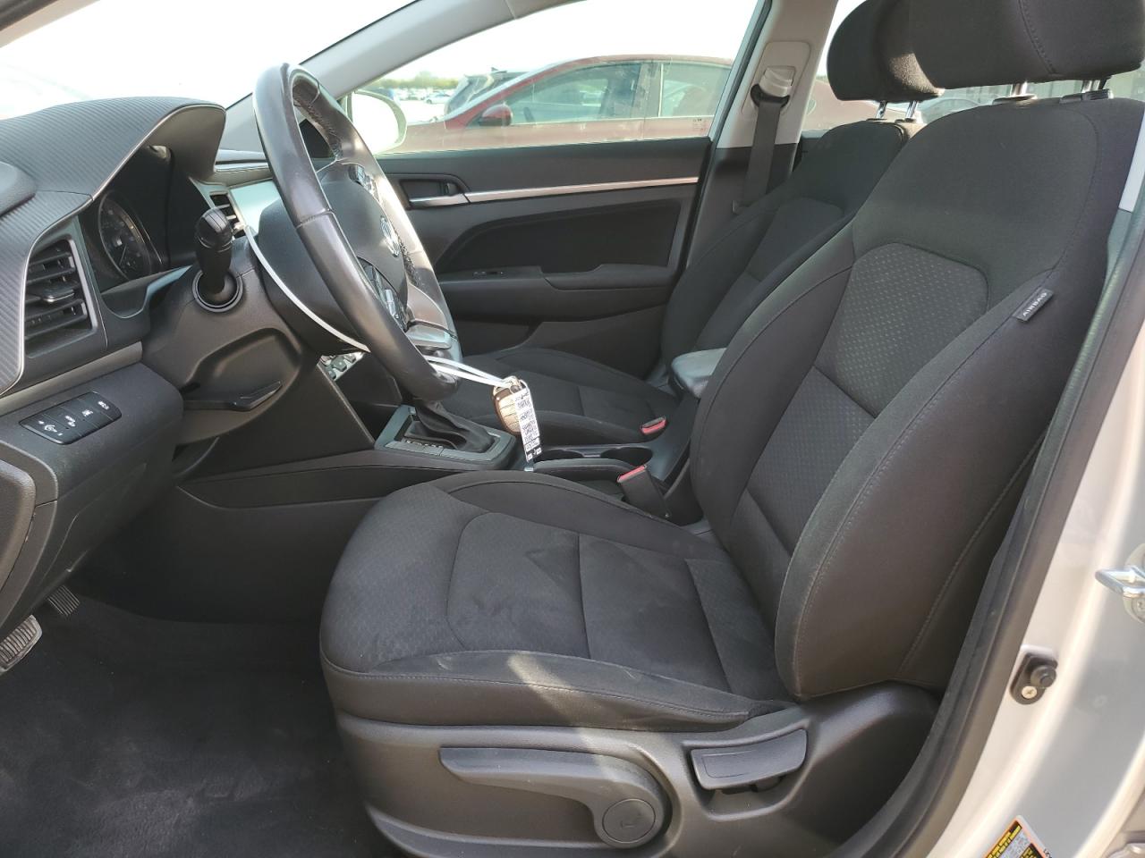 2020 Hyundai Elantra - Image 7