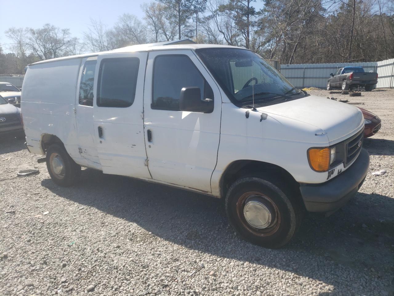 2005 Ford Econoline - Image 4