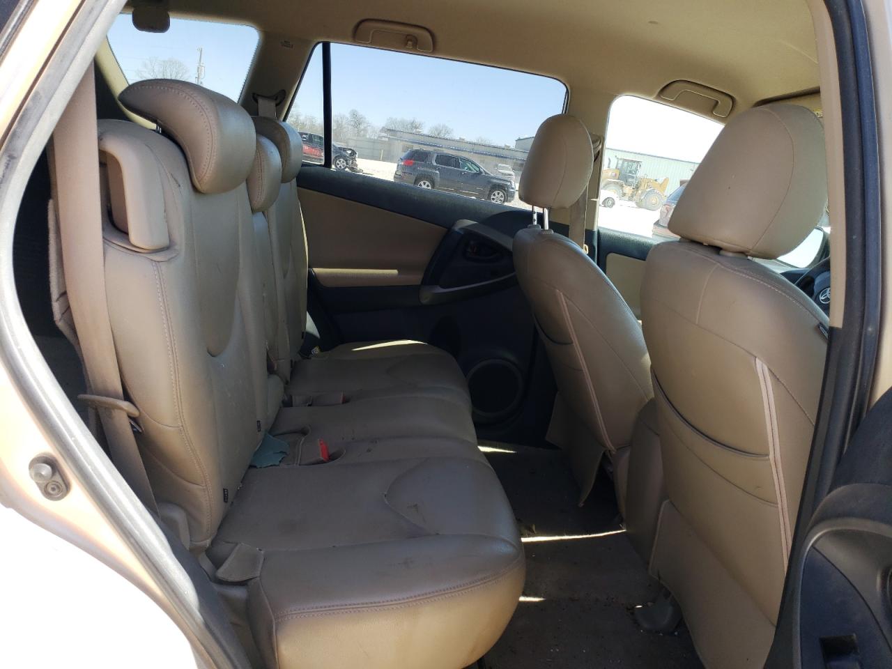 2010 Toyota RAV 4 - Image 11