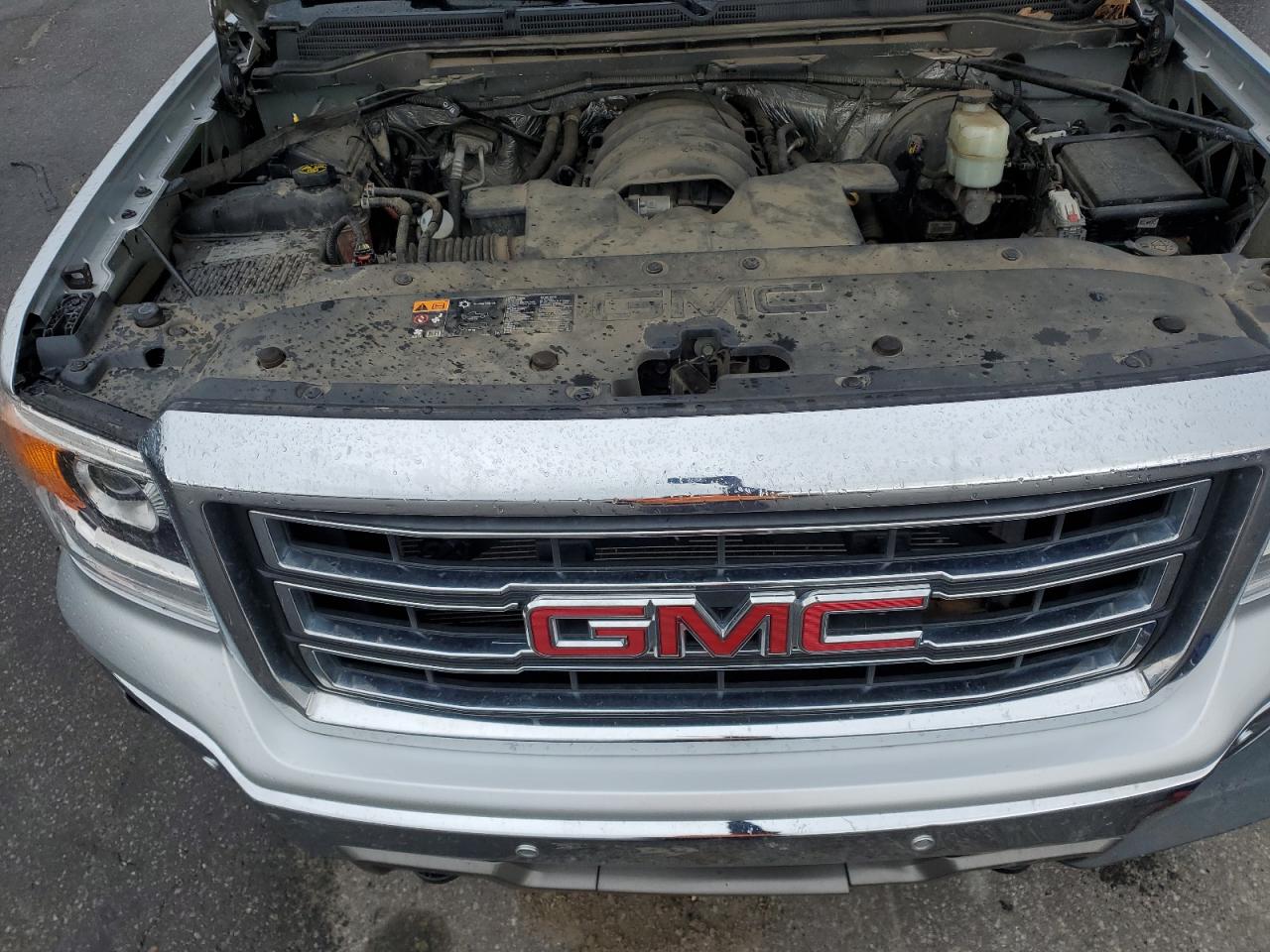 2015 GMC Sierra - Image 13