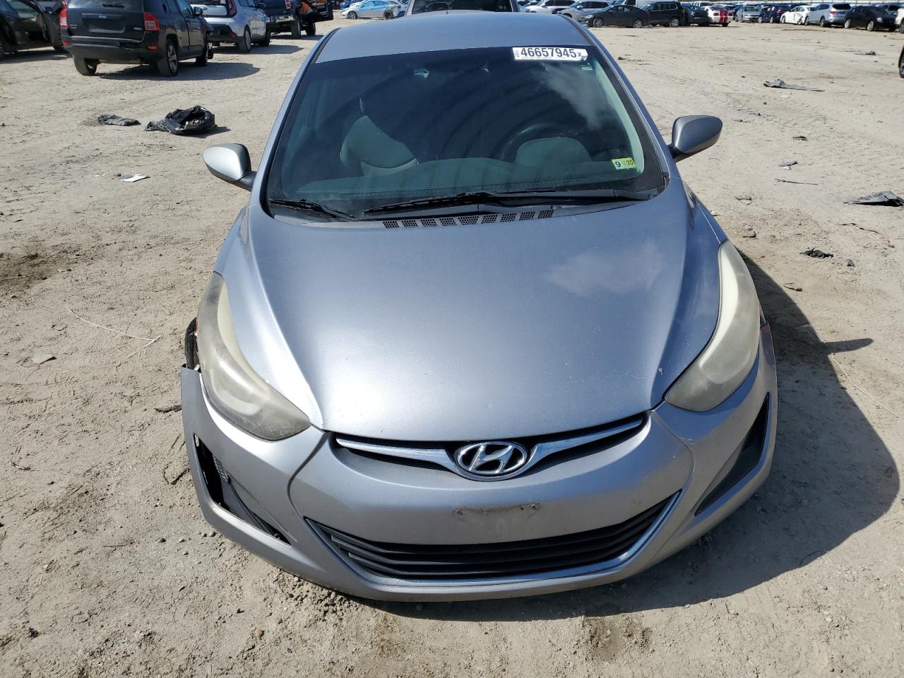 2016 Hyundai Elantra - Image 5