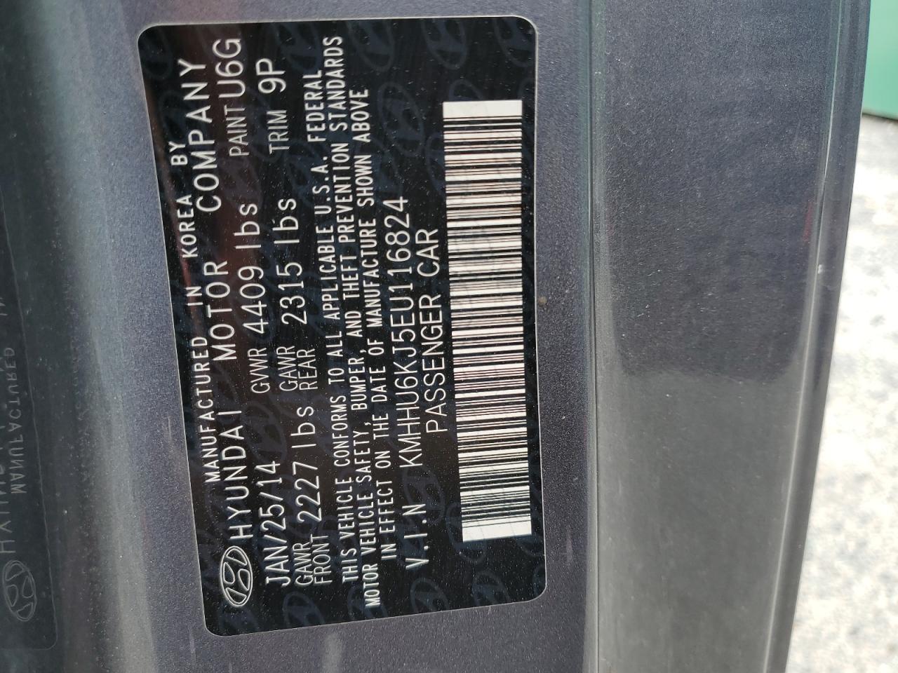 2014 Hyundai Genesis - Image 13