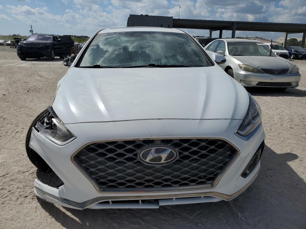 2018 Hyundai Sonata - Image 5