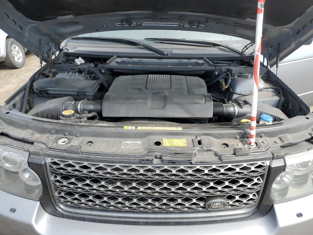 2012 Land Rover Range Rover - Image 12