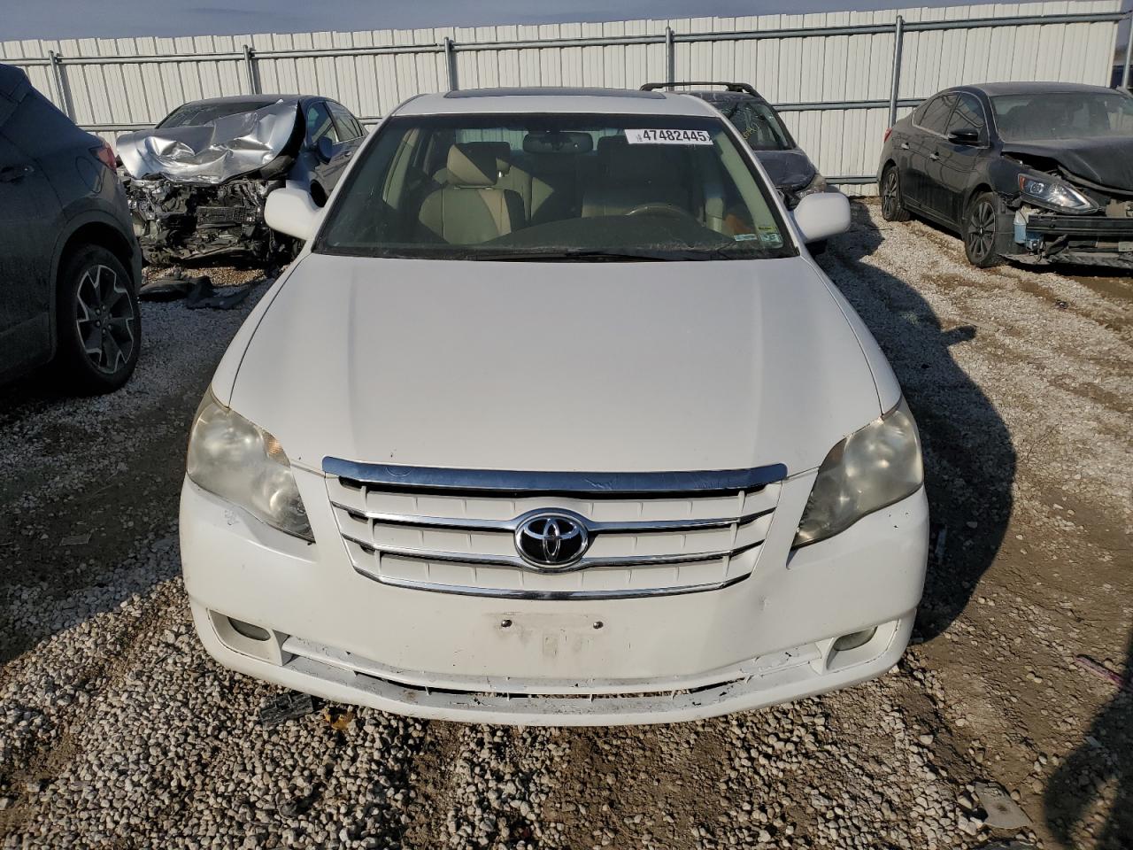 2007 Toyota Avalon - Image 5