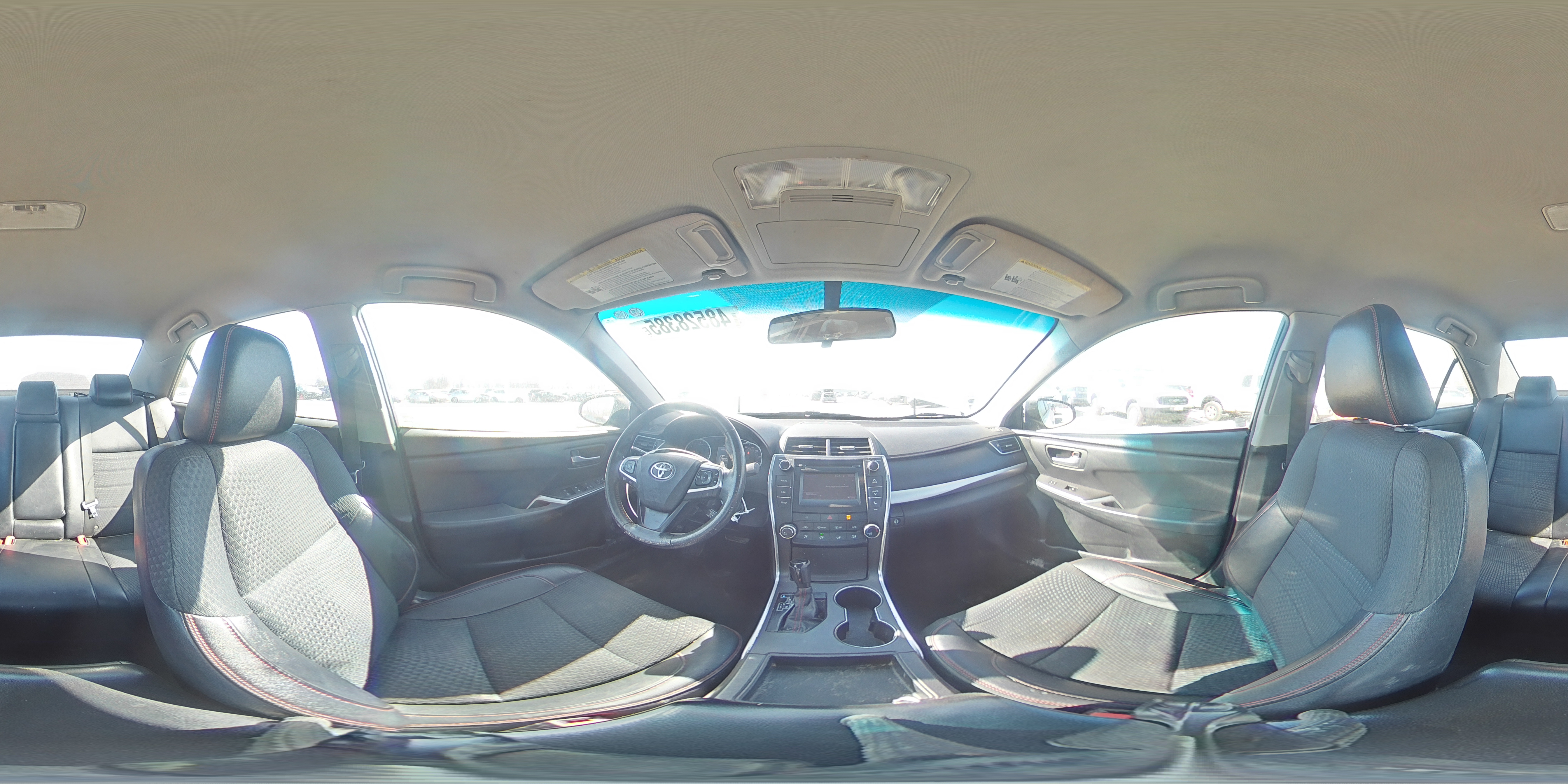 2015 Toyota Camry - Image 13