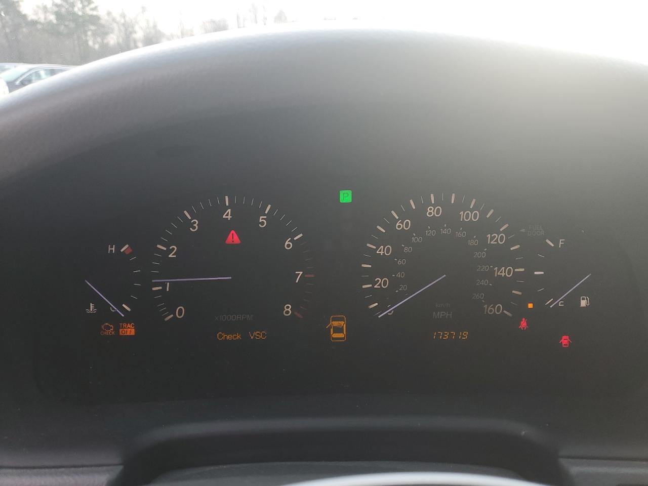 2005 Lexus LS - Image 9