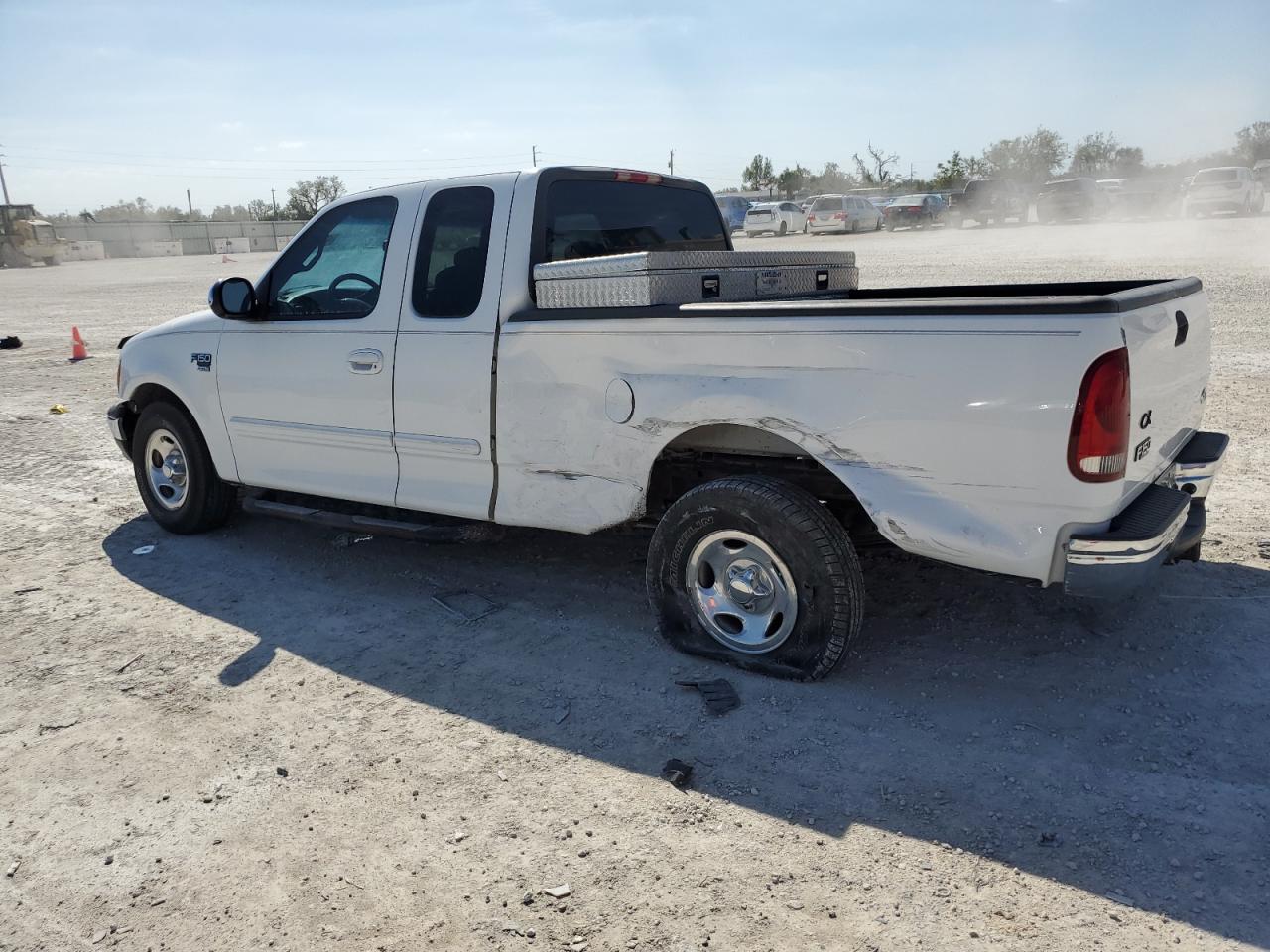 2001 Ford F-150 - Image 2