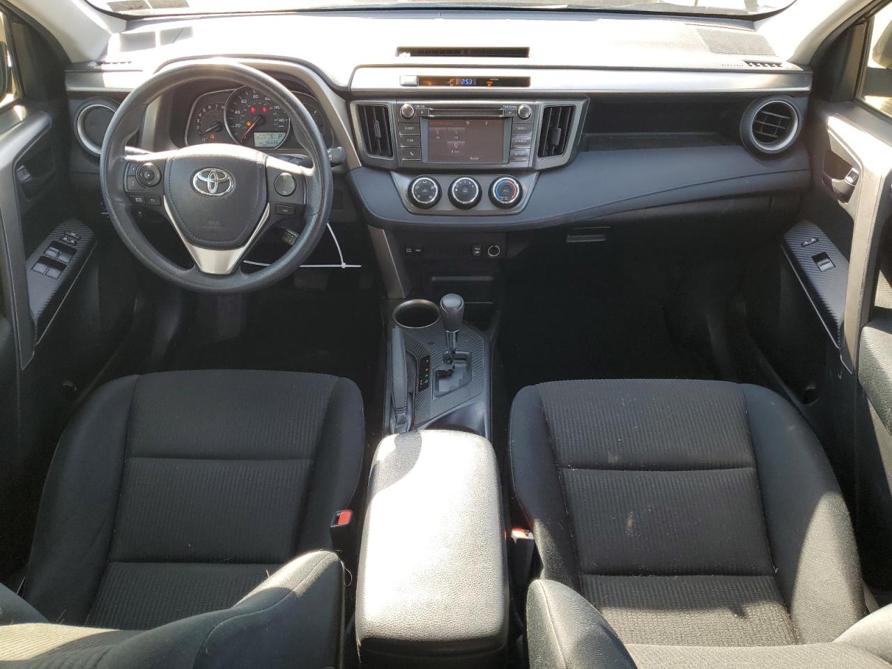2015 Toyota RAV 4 - Image 8