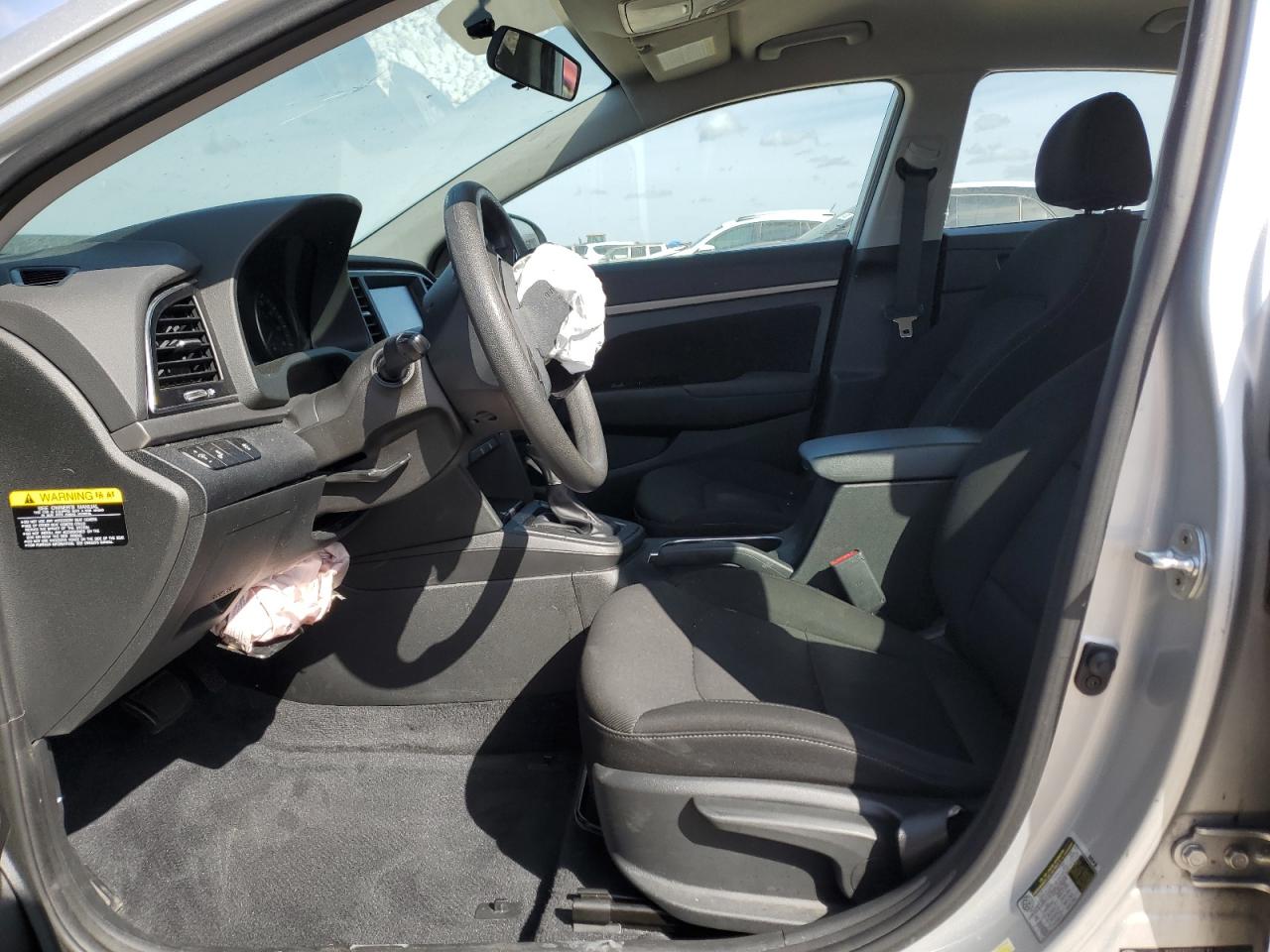 2018 Hyundai Elantra - Image 7