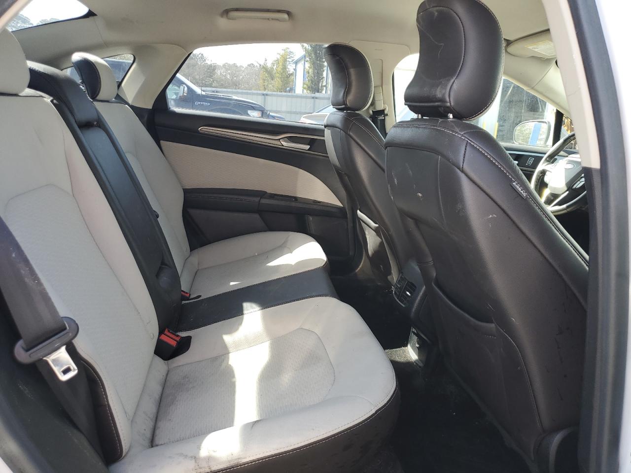 2019 Ford Fusion - Image 10