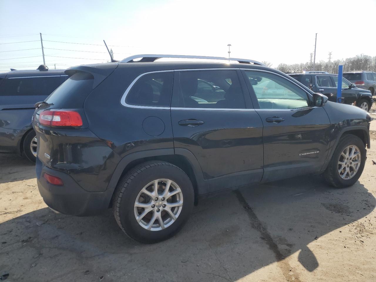 2017 Jeep Grand Cherokee - Image 3